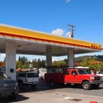 Shell gas station bend or