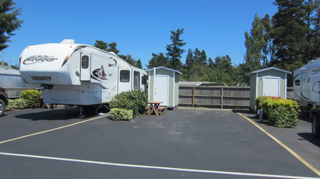 B & E Wayside RV Park photo 2