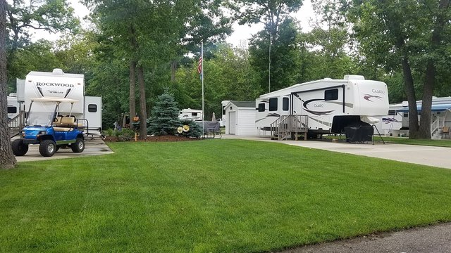 Pere Marquette Oaks Condominium RV Resort photo 2