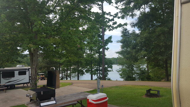 Yogi on the Lake - Jellystone Park Camp-Resort: Pelahatchie