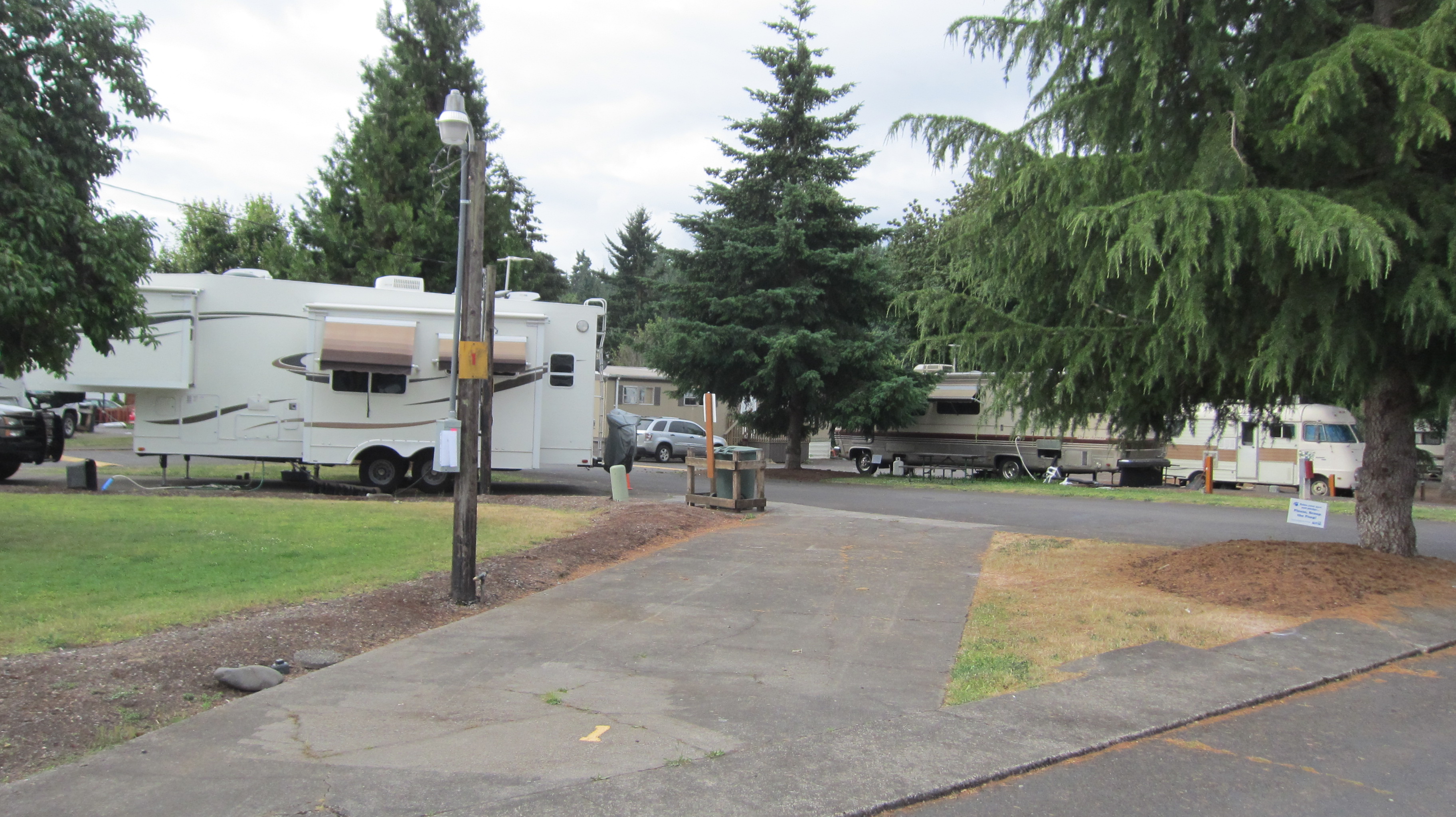 Eugene Mobile Village & RV Park Reviews updated 2024
