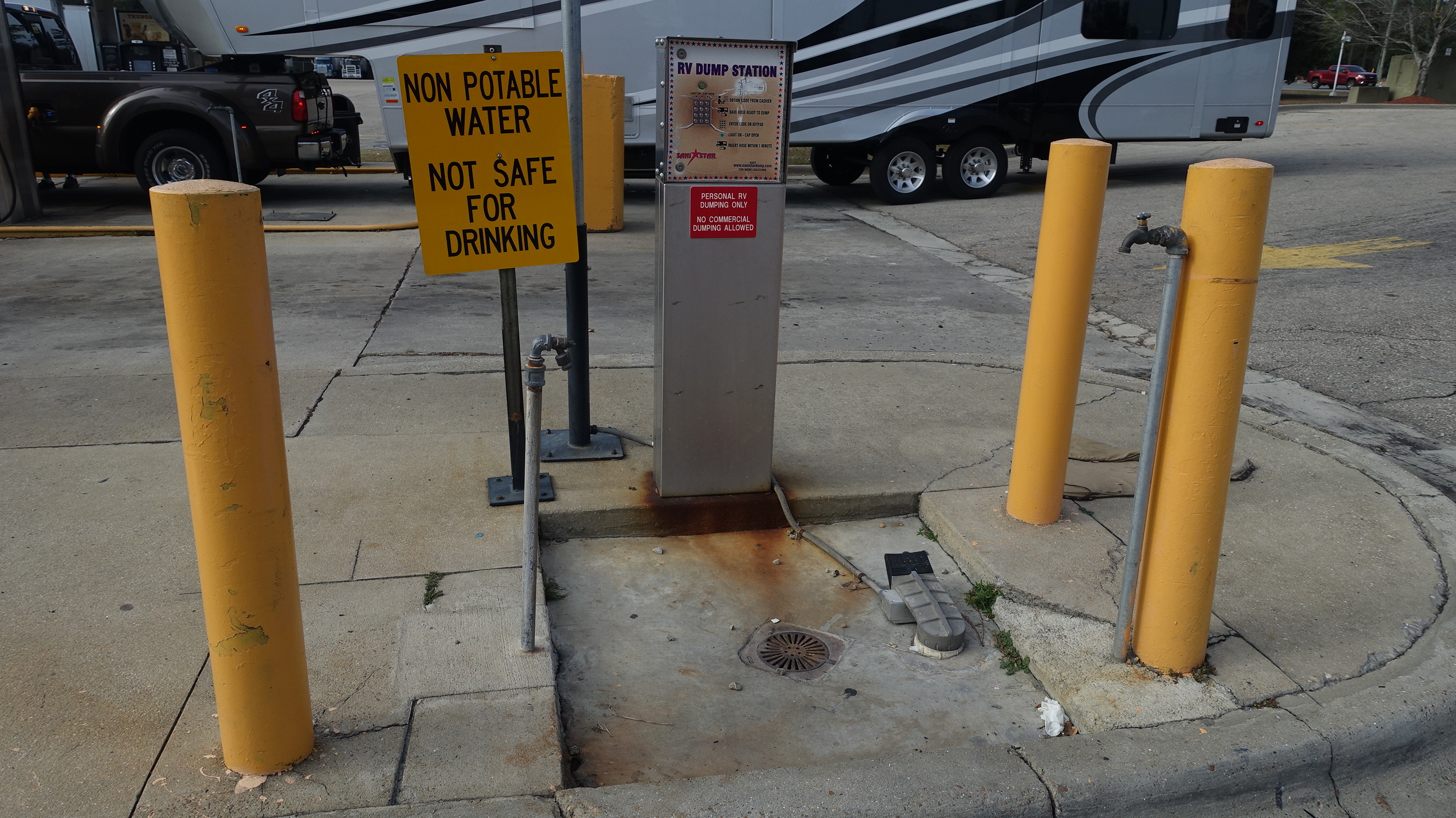 Flying J RV Dump Station Reviews updated 2024