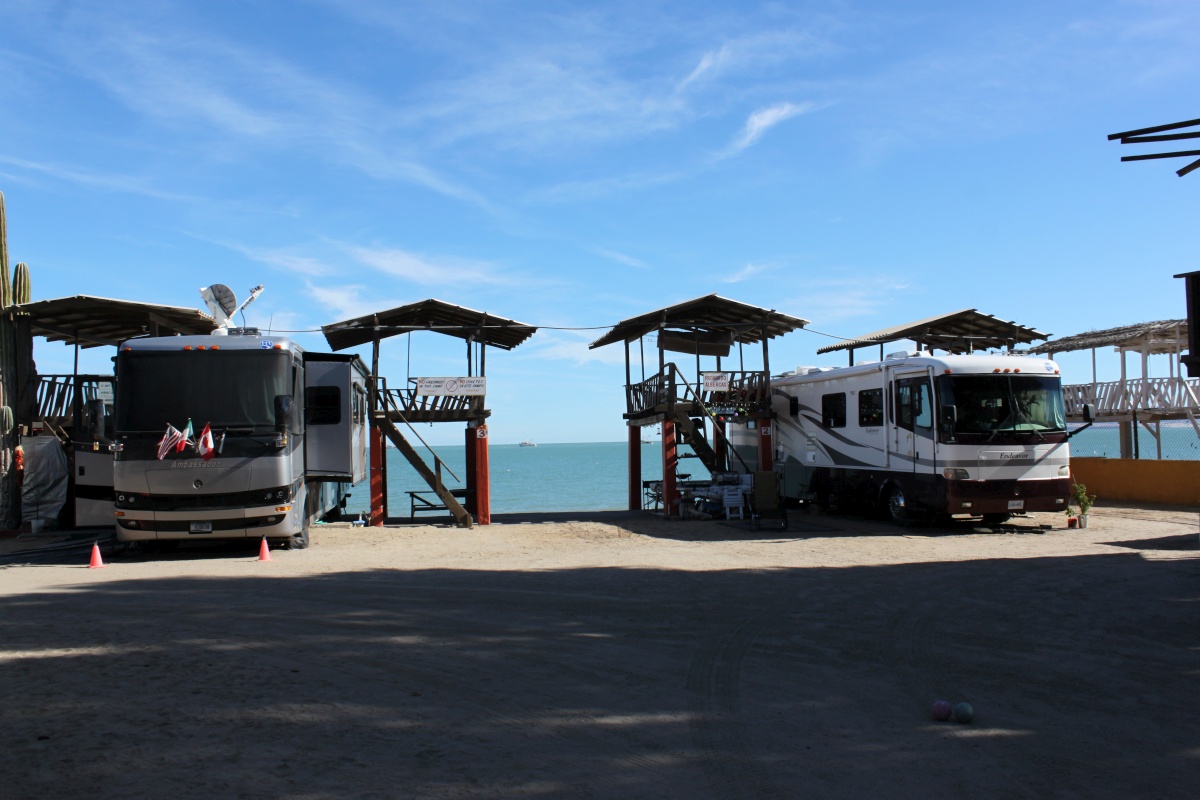 Kiki's RV Camping & Hotel - Main photo