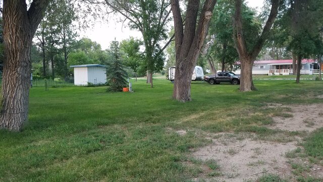 Park Side Camper Court