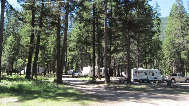 Bonaparte Lake Resort